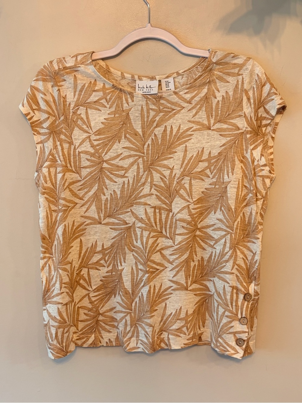 Nicole Miller 100% Linen Floral Button Front Top - Picture 2 of 5